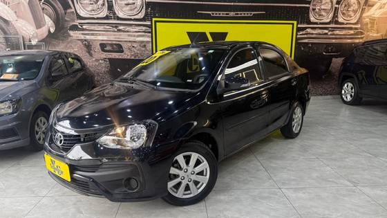 TOYOTA ETIOS 1.5 X PLUS SEDAN 16V FLEX 4P AUTOMÁTICO